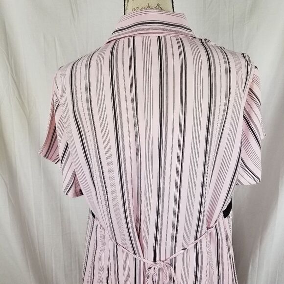 Motherhood Maternity Pink & Brown Collared Blouse Size 1X - Picture 6 of 8